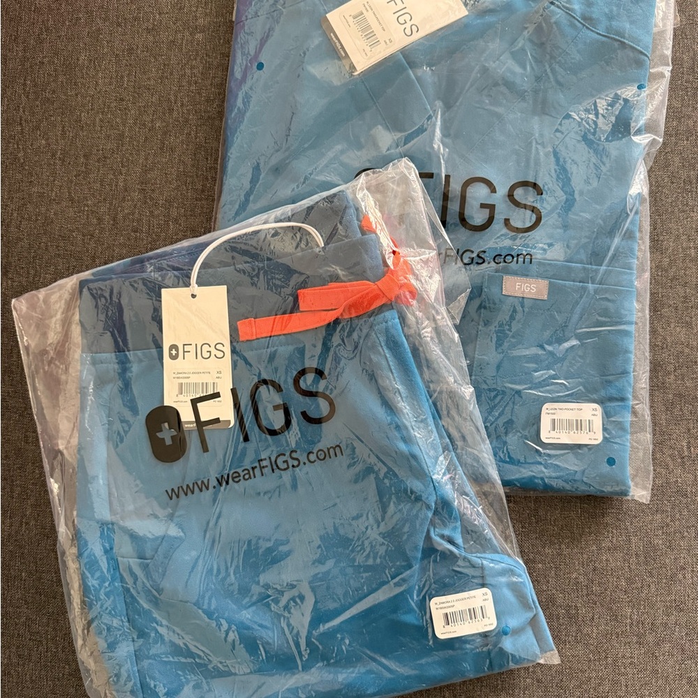 Figs Alps Blue Scrub Set